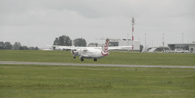 Lotnisko Lublin samolot Eurolot fot. Oskar Pham